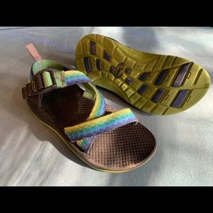 Kid’s Chacos size 2